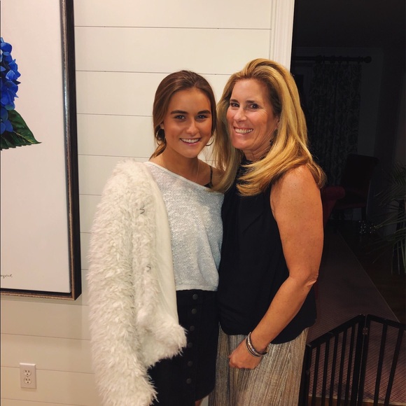 Meet your Posher, Greer - Picture 1 of 1